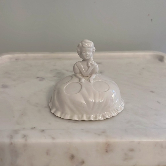 Home Decor Art Ceramic Figurine - Picture 2 of 8